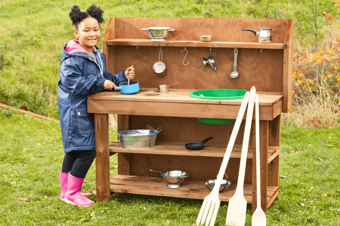Mud Kitchens and Messy Play