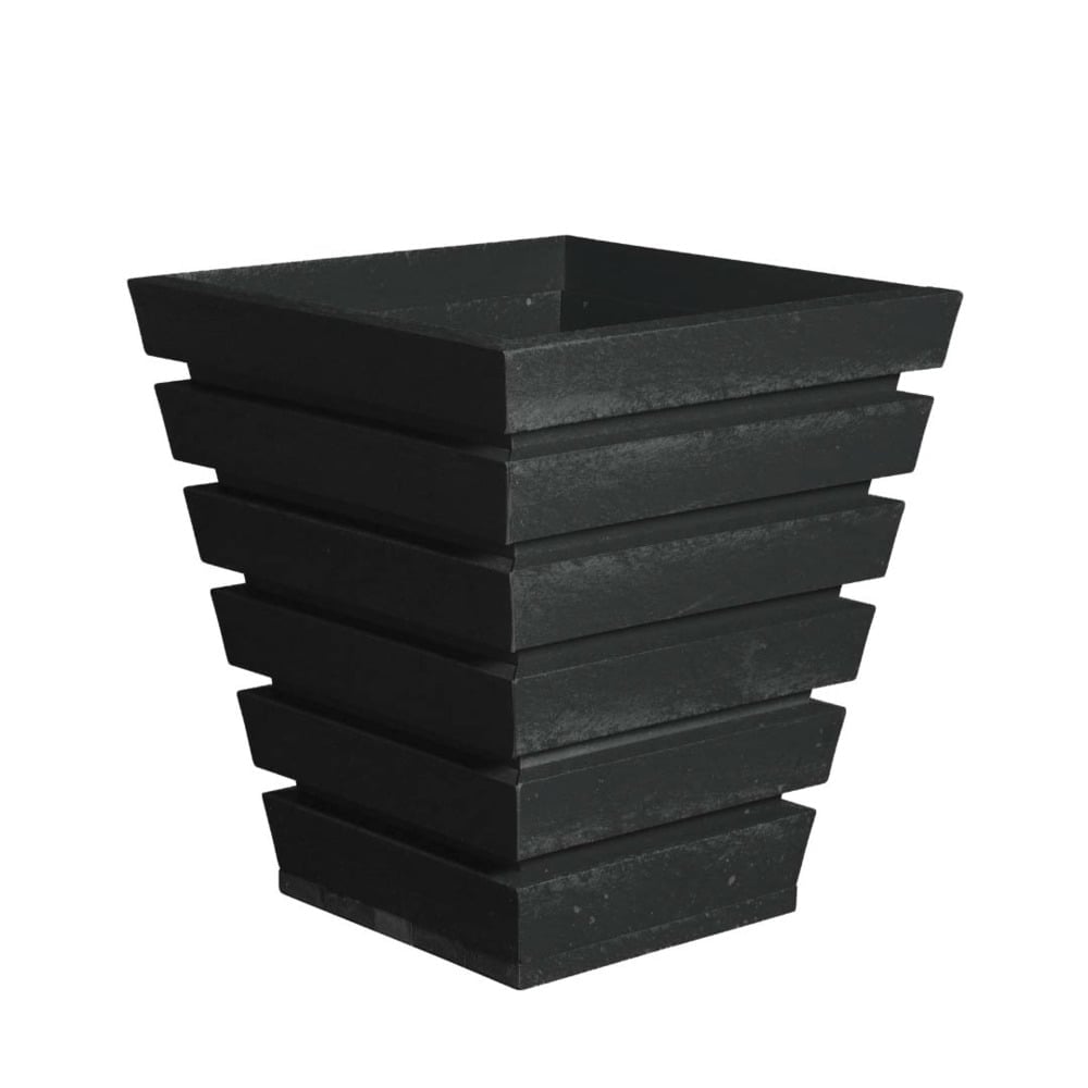 Planters & Raised Beds